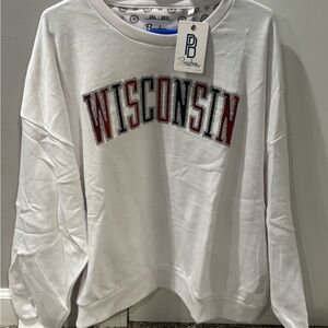 NWT Wisconsin Badgers Pressbox Womens 2XL Waist Length Oversized Sweatshirt